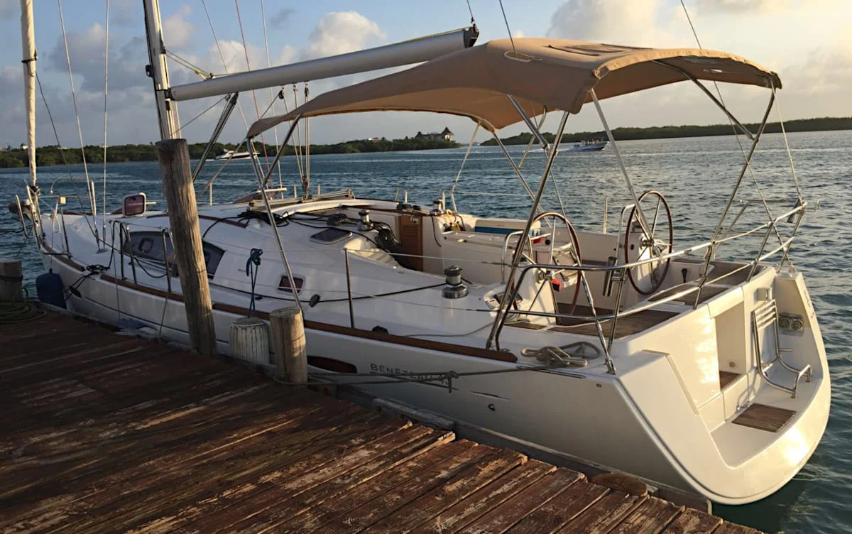 Liveaboard 43′ sailboat4